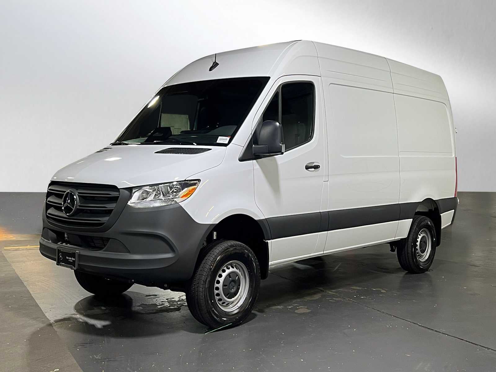 2025 Mercedes-Benz Sprinter Cargo Van 2500 Standard Roof I4 Diesel HO 144" AWD