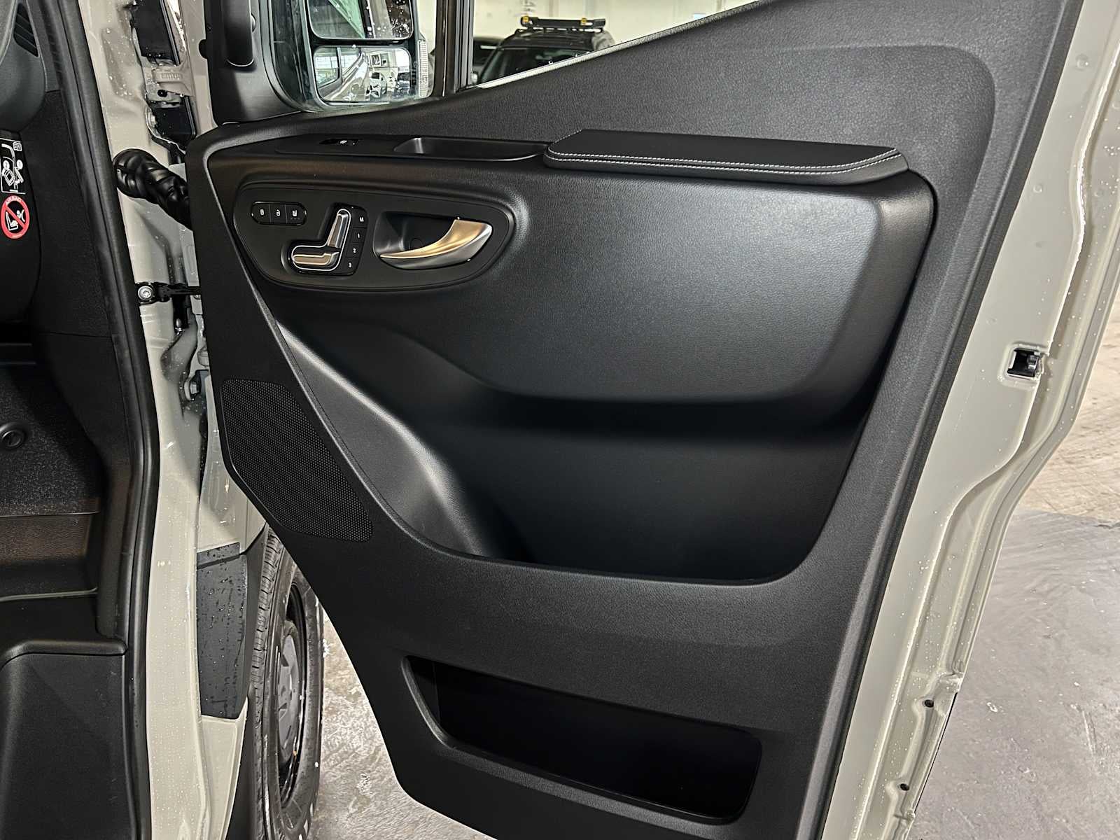 2026 Mercedes-Benz Sprinter 2500 Standard Roof I4 Diesel HO 144" AWD