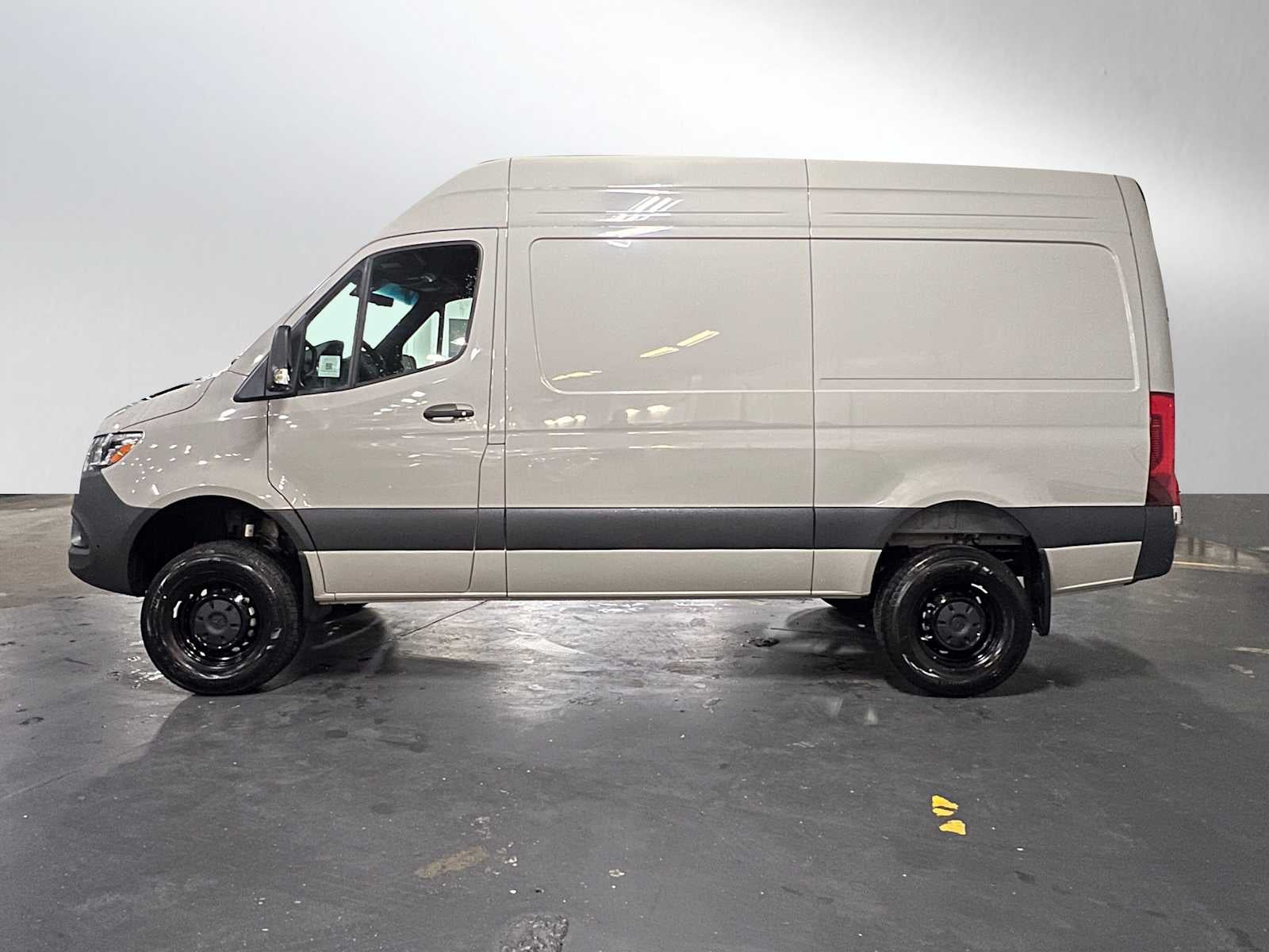 2026 Mercedes-Benz Sprinter 2500 Standard Roof I4 Diesel HO 144" AWD