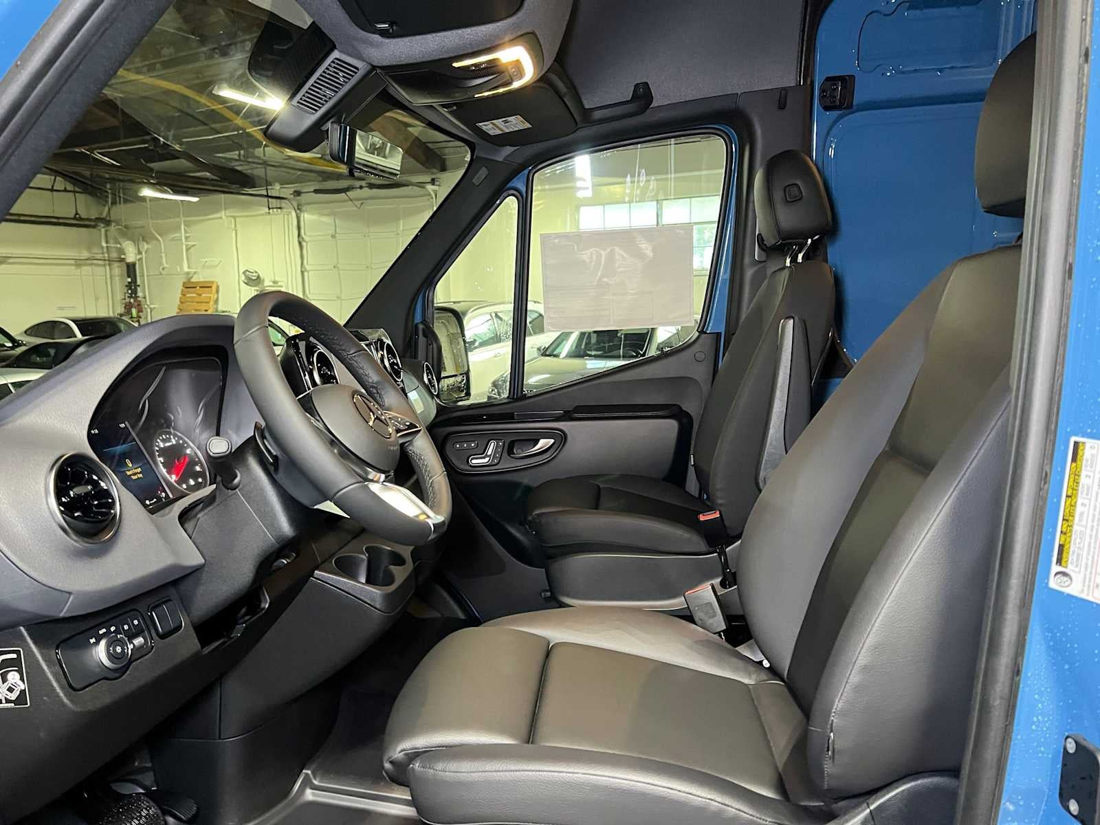 2027 Mercedes-Benz Sprinter Cargo 2500 Standard Roof I4 Diesel HO 144 AWD