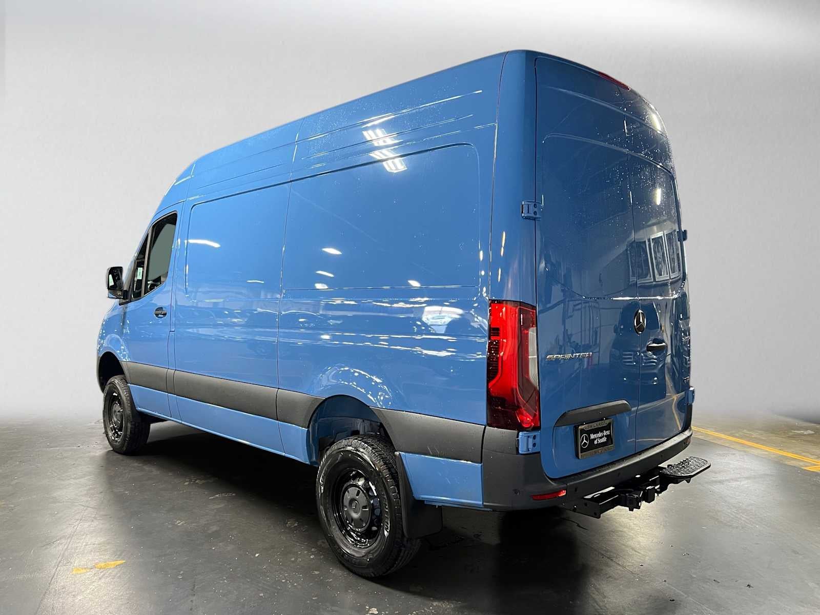 2027 Mercedes-Benz Sprinter Cargo 2500 Standard Roof I4 Diesel HO 144 AWD
