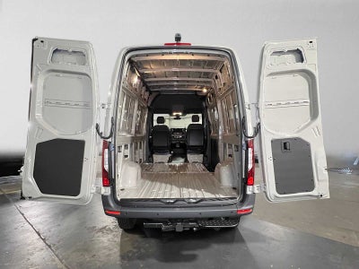 2027 Mercedes-Benz Sprinter Cargo 2500 Standard Roof I4 Diesel HO 144 AWD