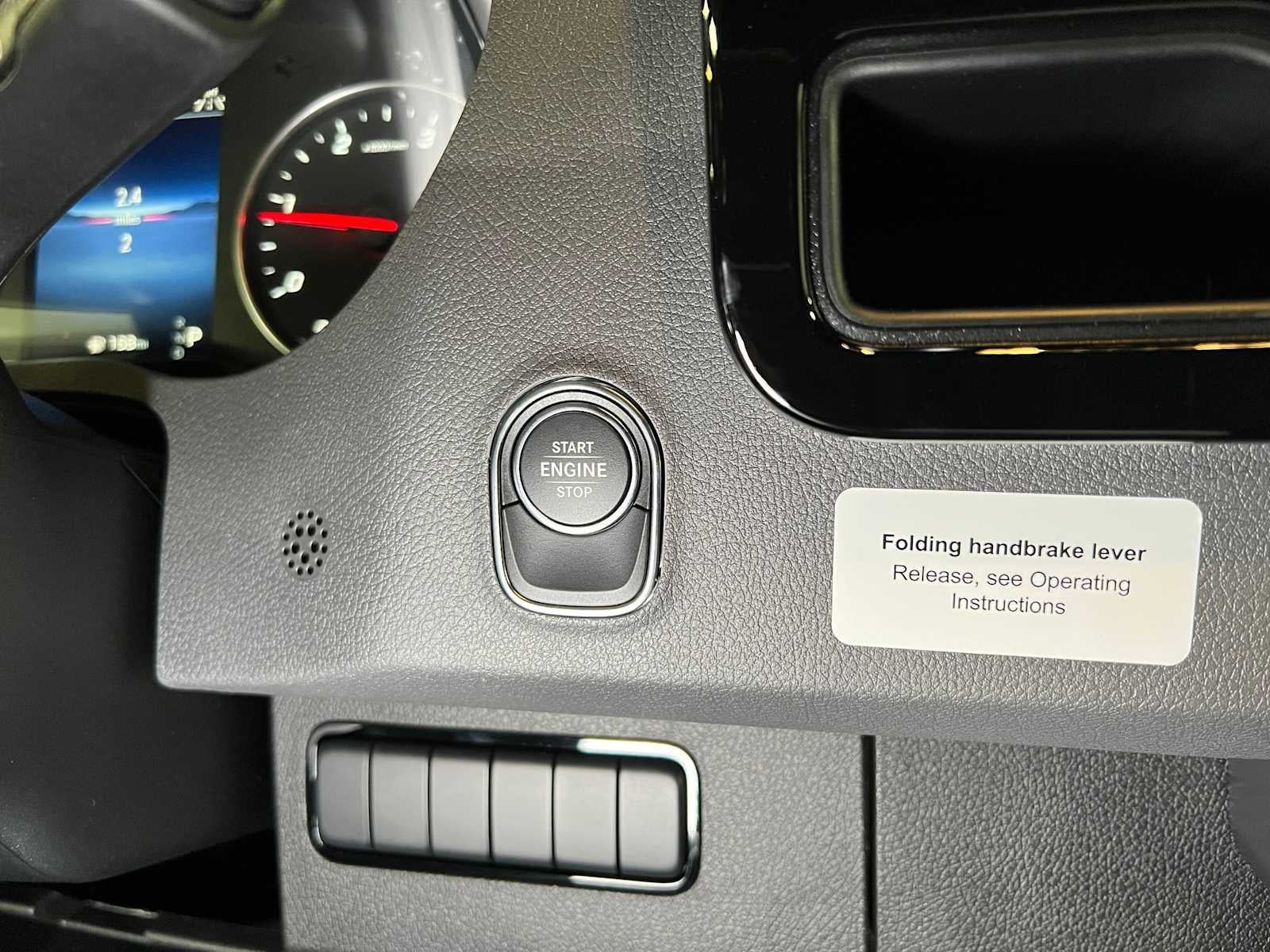 2027 Mercedes-Benz Sprinter Cargo 2500 Standard Roof I4 Diesel HO 144 AWD