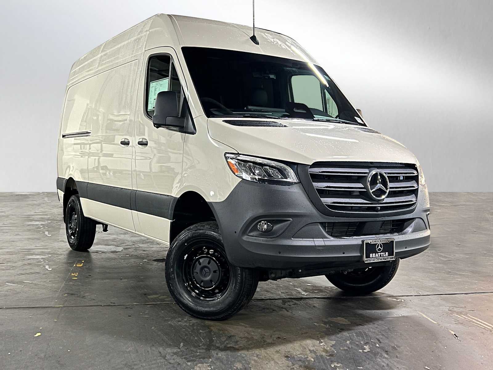 2026 Mercedes-Benz Sprinter 2500 Standard Roof I4 Diesel HO 144" AWD