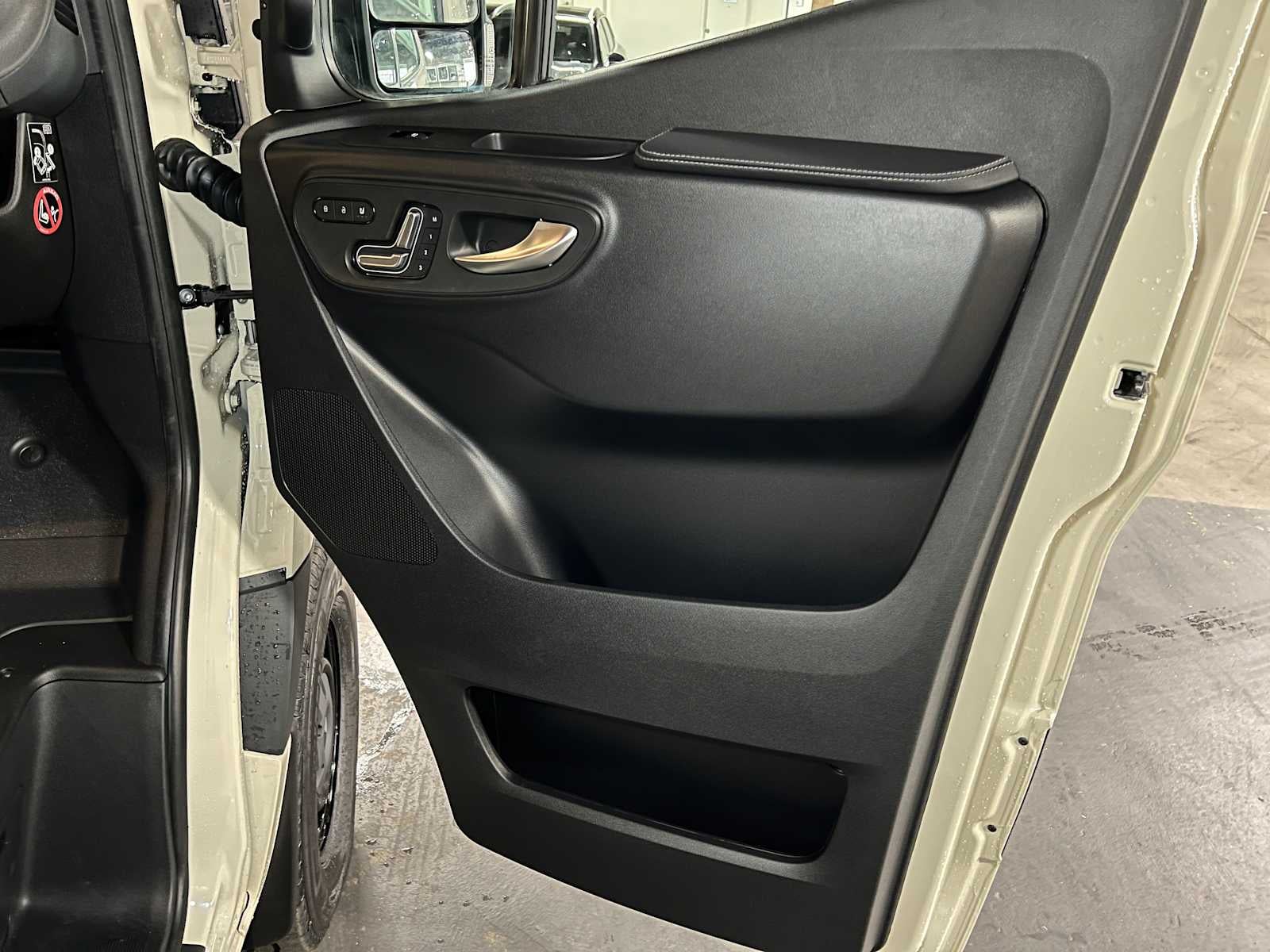 2026 Mercedes-Benz Sprinter 2500 Standard Roof I4 Diesel HO 144" AWD