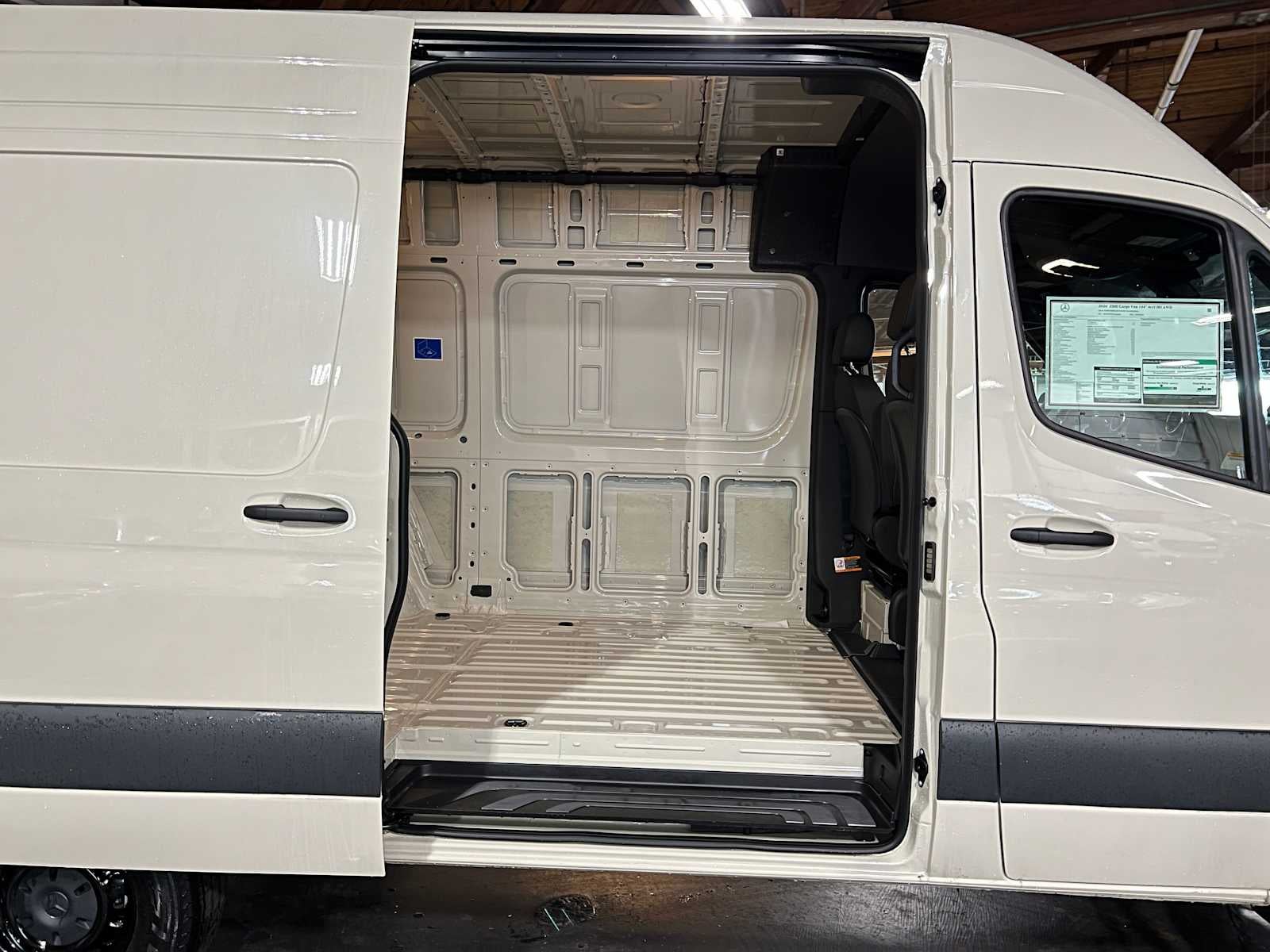 2026 Mercedes-Benz Sprinter 2500 Standard Roof I4 Diesel HO 144" AWD