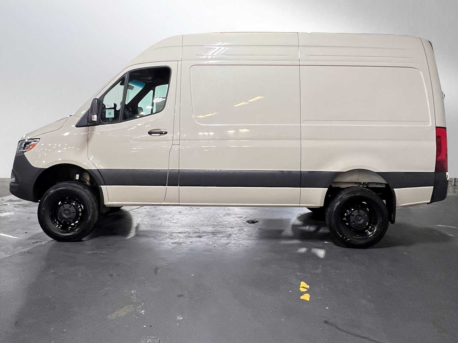 2026 Mercedes-Benz Sprinter 2500 Standard Roof I4 Diesel HO 144" AWD