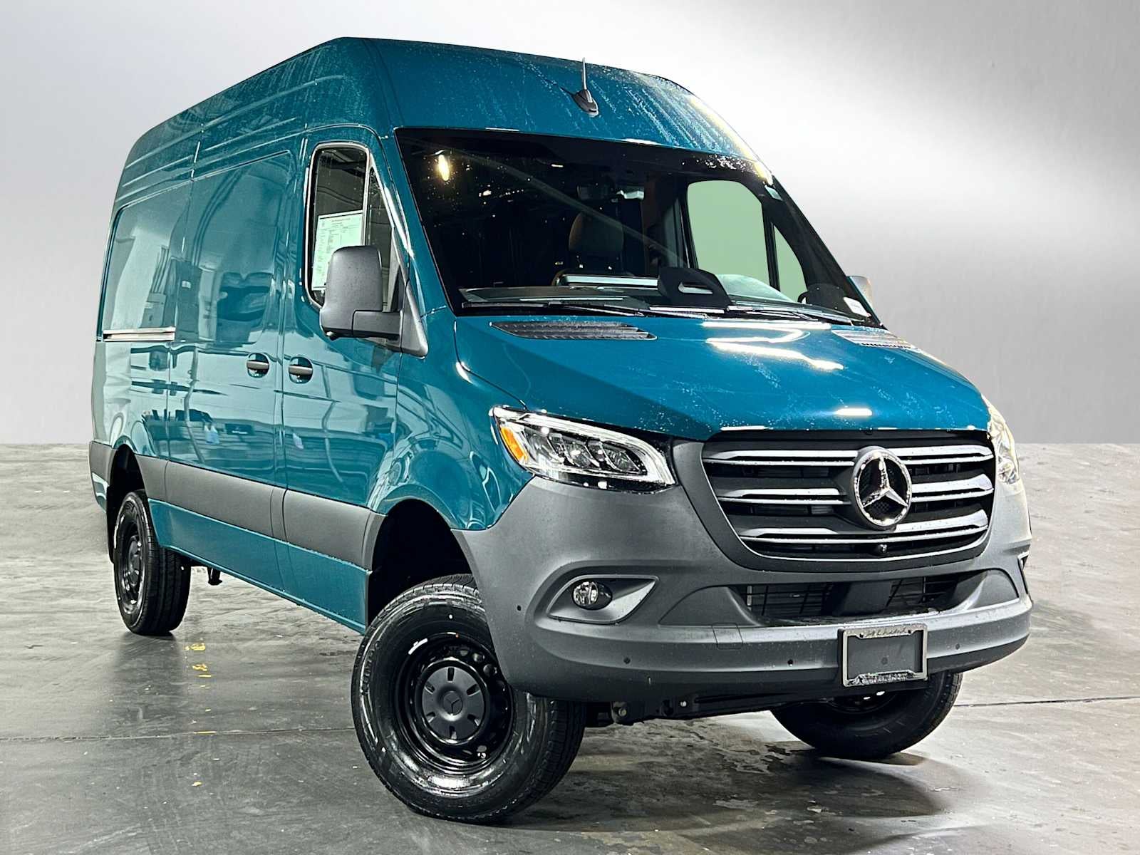 2026 Mercedes-Benz Sprinter 2500 Standard Roof I4 Diesel HO 144" AWD