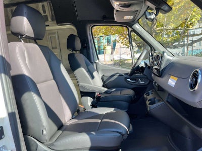 2027 Mercedes-Benz Sprinter Cargo 2500 Standard Roof I4 Diesel HO 144 AWD
