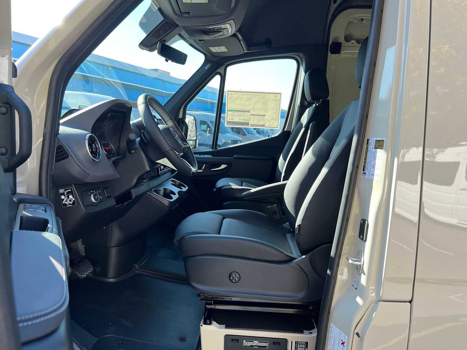 2027 Mercedes-Benz Sprinter Cargo 2500 Standard Roof I4 Diesel HO 144 AWD