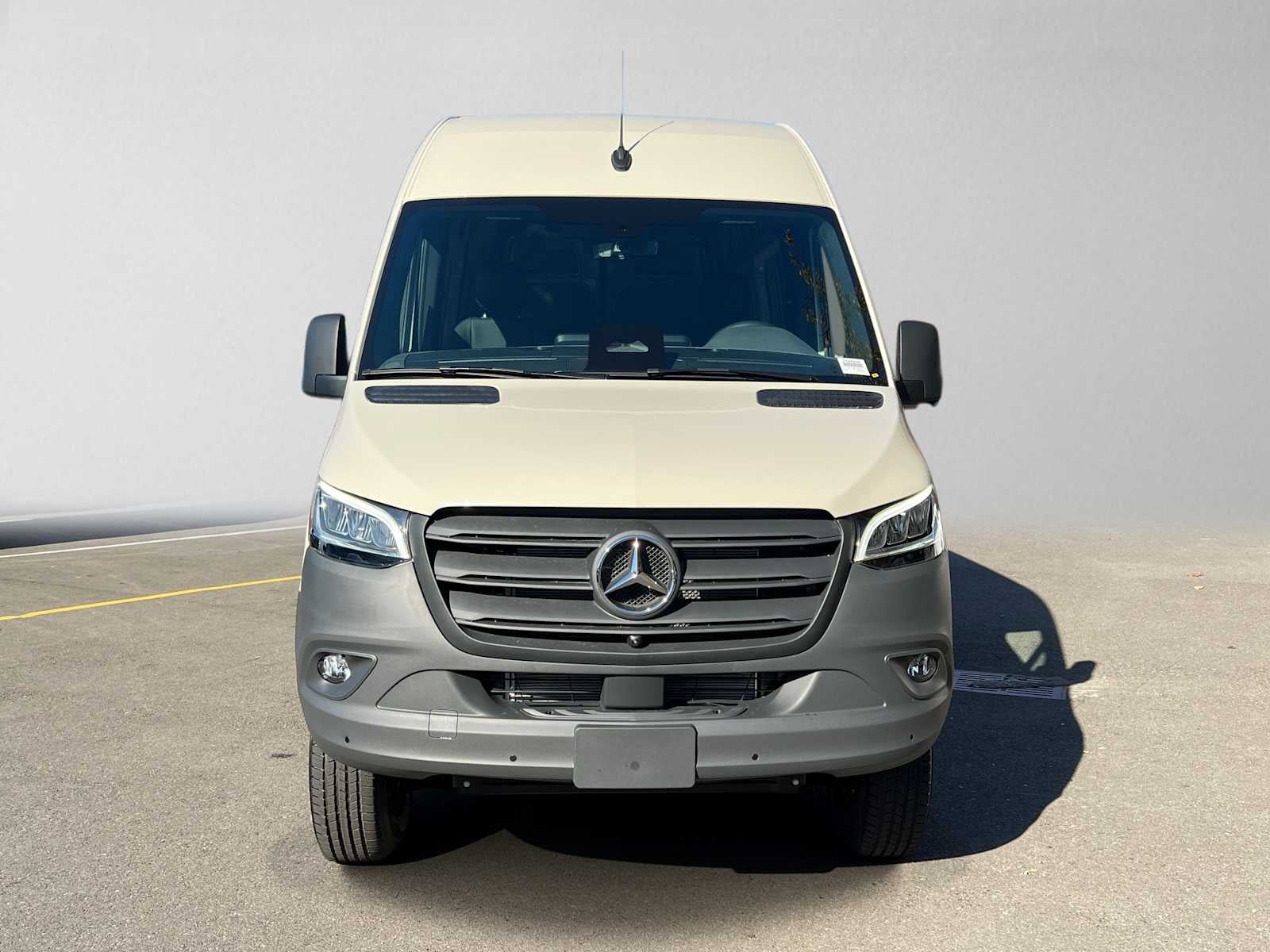 2027 Mercedes-Benz Sprinter Cargo 2500 Standard Roof I4 Diesel HO 144 AWD
