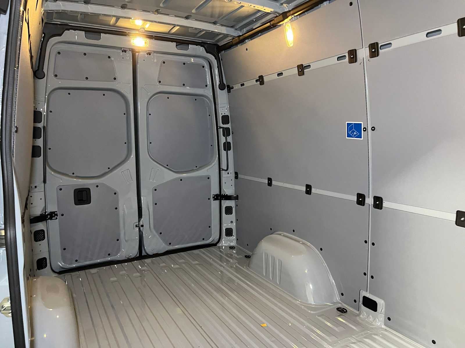 2026 Mercedes-Benz Sprinter Cargo 2500 Standard Roof I4 Diesel HO 144 AWD