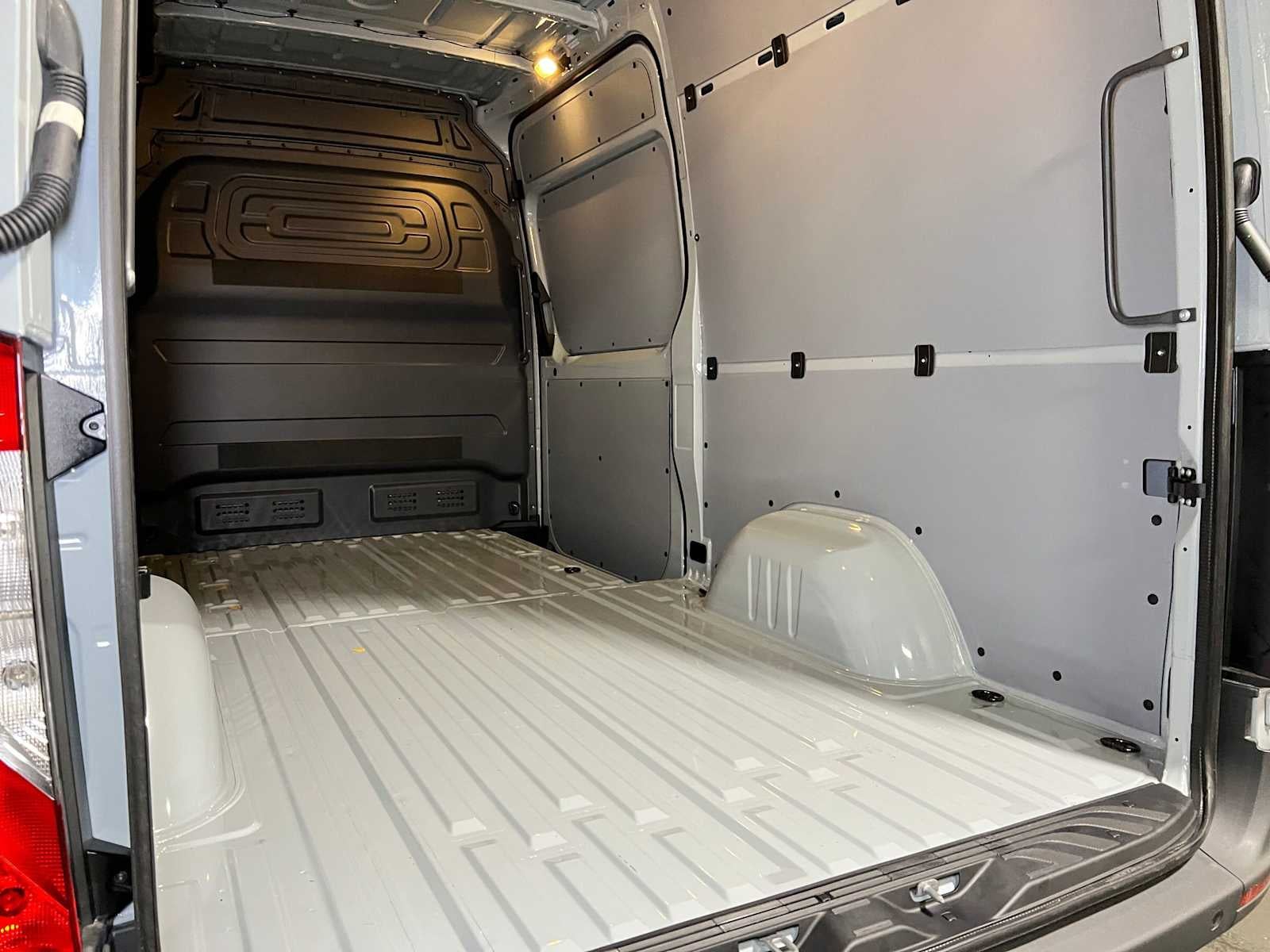 2026 Mercedes-Benz Sprinter Cargo 2500 Standard Roof I4 Diesel HO 144 AWD