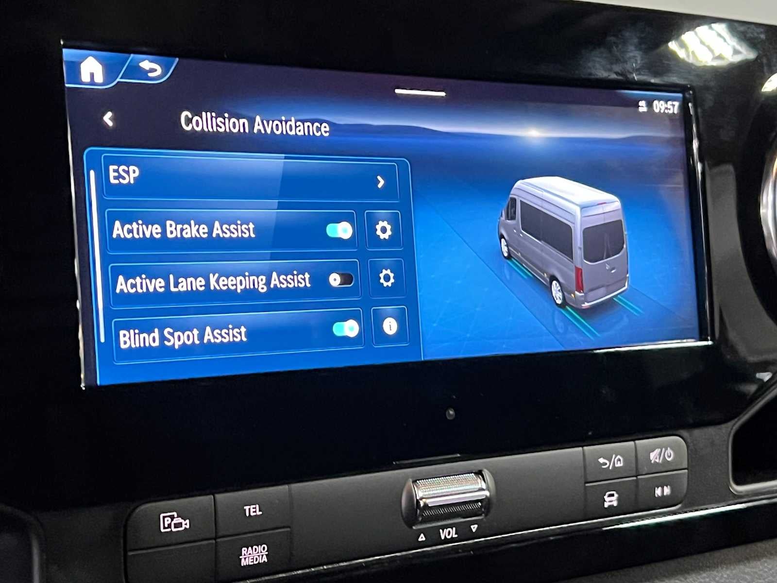 2026 Mercedes-Benz Sprinter Cargo 2500 Standard Roof I4 Diesel HO 144 AWD