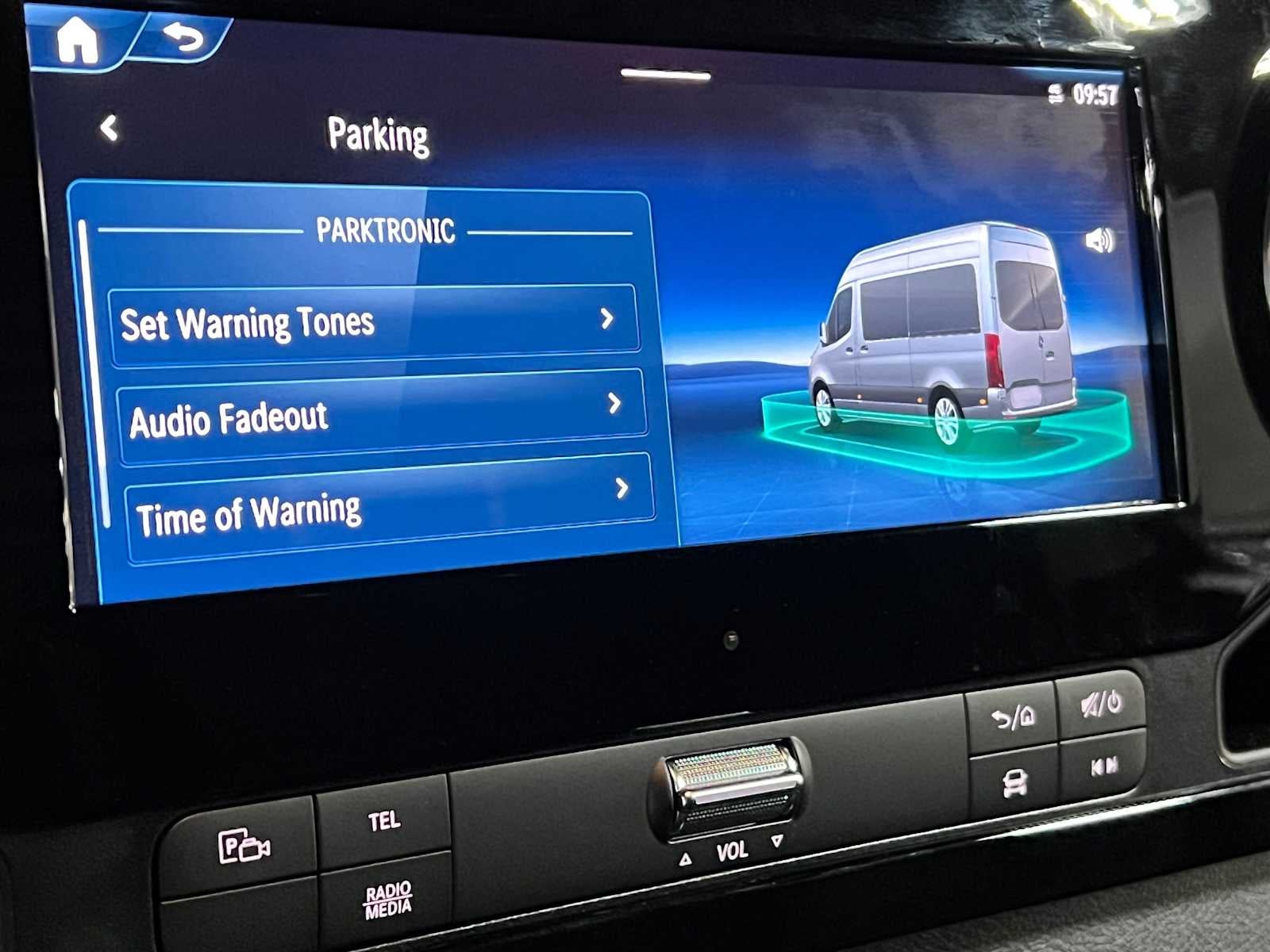 2026 Mercedes-Benz Sprinter Cargo 2500 Standard Roof I4 Diesel HO 144 AWD