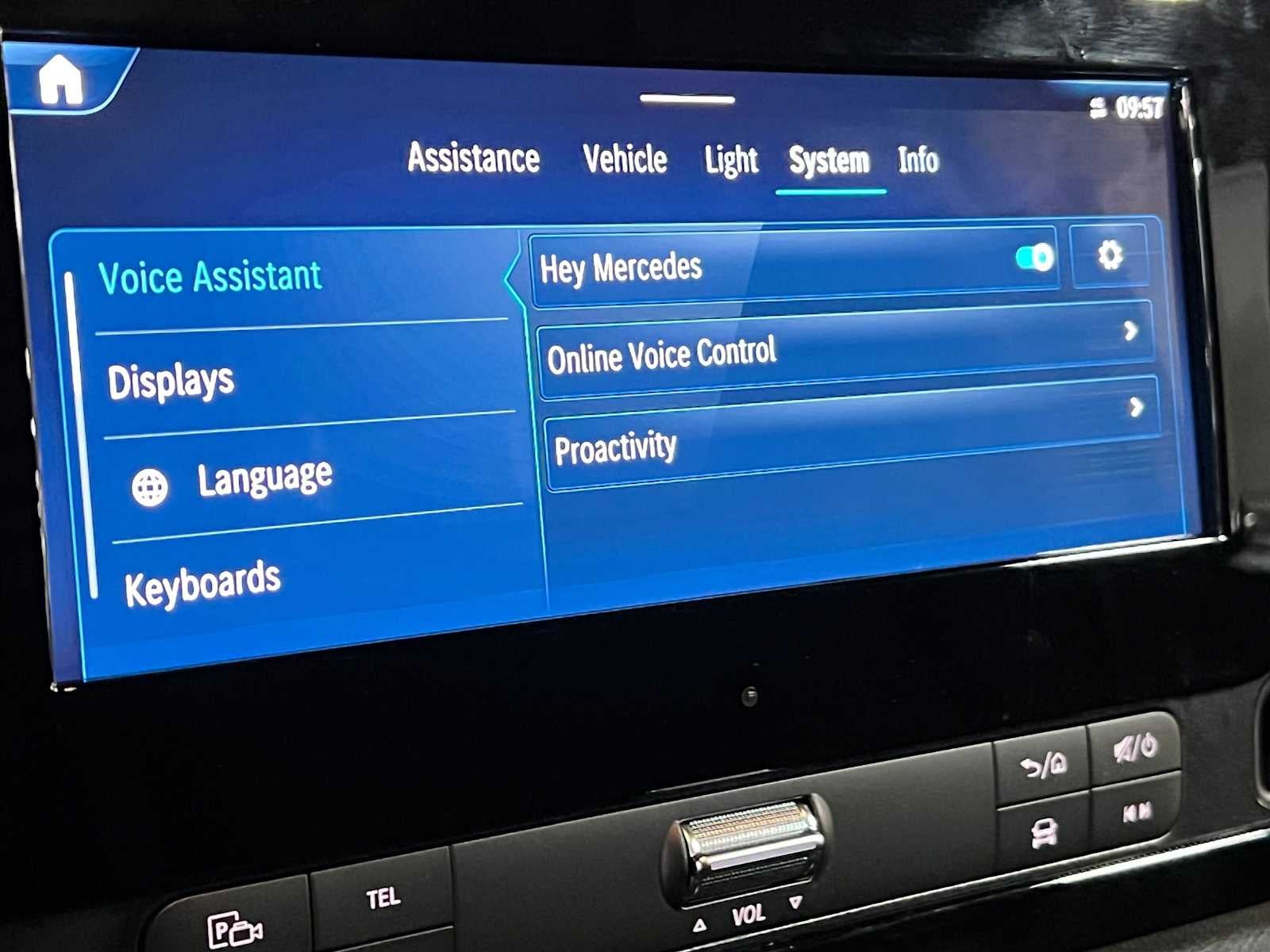 2026 Mercedes-Benz Sprinter Cargo 2500 Standard Roof I4 Diesel HO 144 AWD