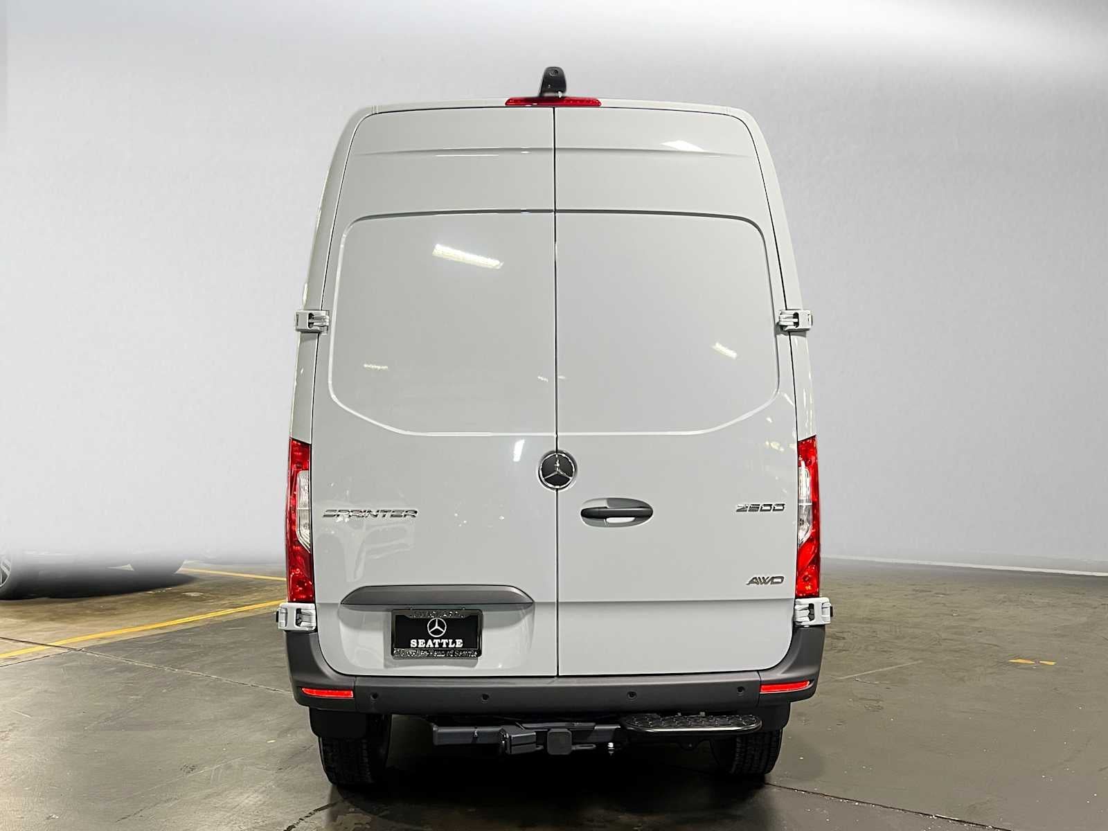 2026 Mercedes-Benz Sprinter Cargo 2500 Standard Roof I4 Diesel HO 144 AWD