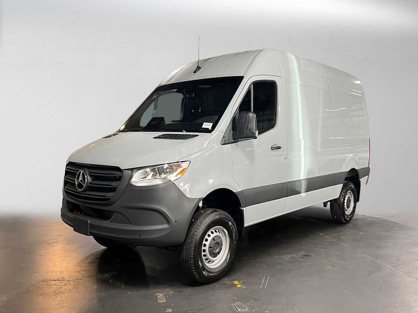 2026 Mercedes-Benz Sprinter Cargo 2500 Standard Roof I4 Diesel HO 144 AWD