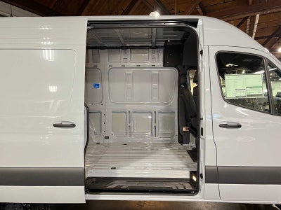 2027 Mercedes-Benz Sprinter Cargo 2500 Standard Roof I4 Diesel HO 144 AWD