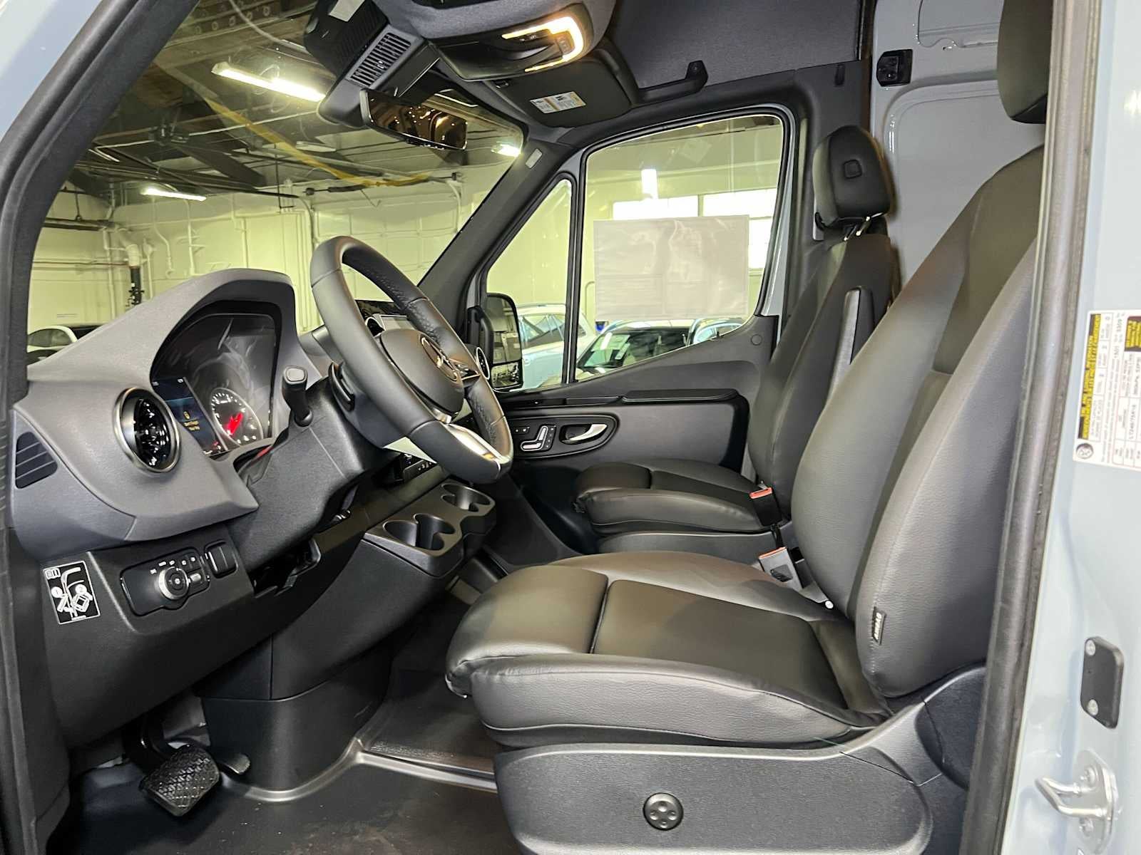 2027 Mercedes-Benz Sprinter Cargo 2500 Standard Roof I4 Diesel HO 144 AWD