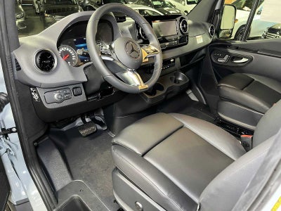 2027 Mercedes-Benz Sprinter Cargo 2500 Standard Roof I4 Diesel HO 144 AWD