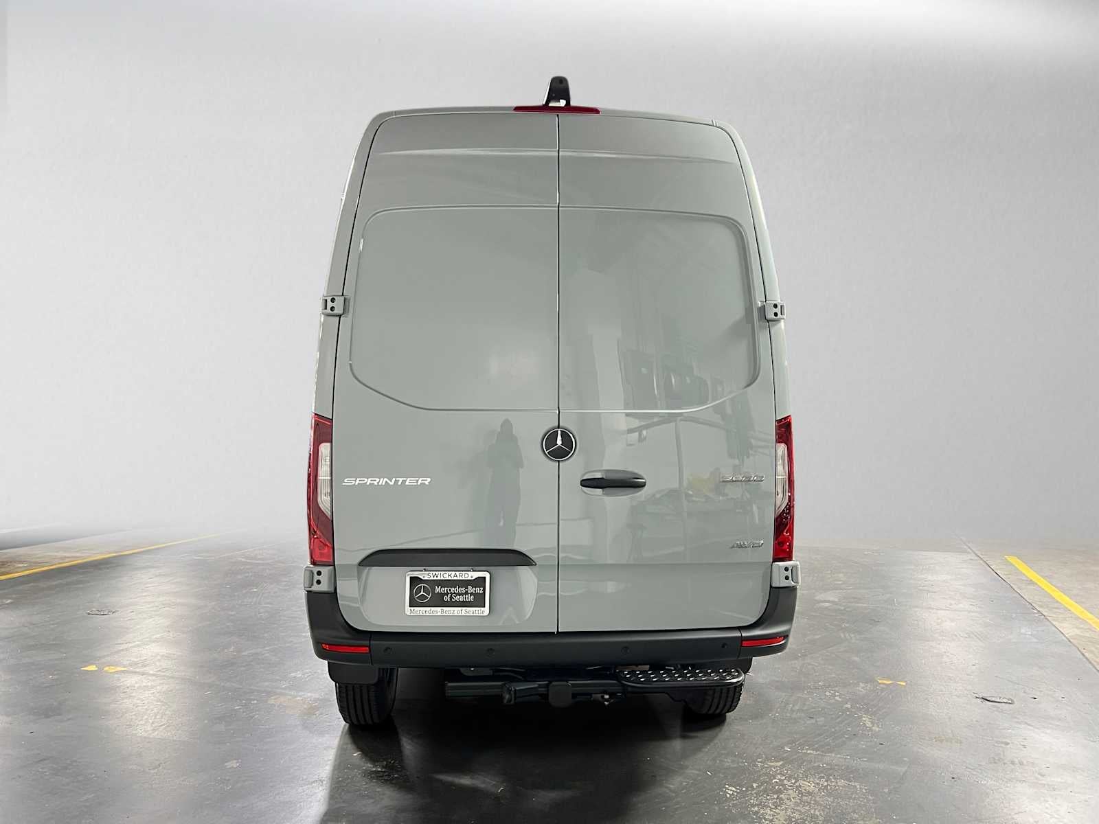 2027 Mercedes-Benz Sprinter Cargo 2500 Standard Roof I4 Diesel HO 144 AWD