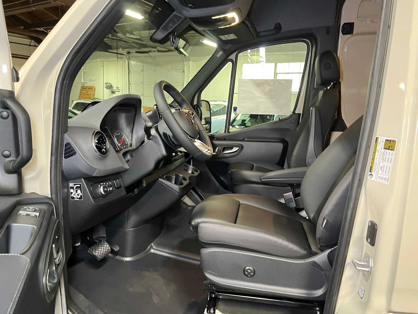 2027 Mercedes-Benz Sprinter Cargo 2500 Standard Roof I4 Diesel HO 144 AWD