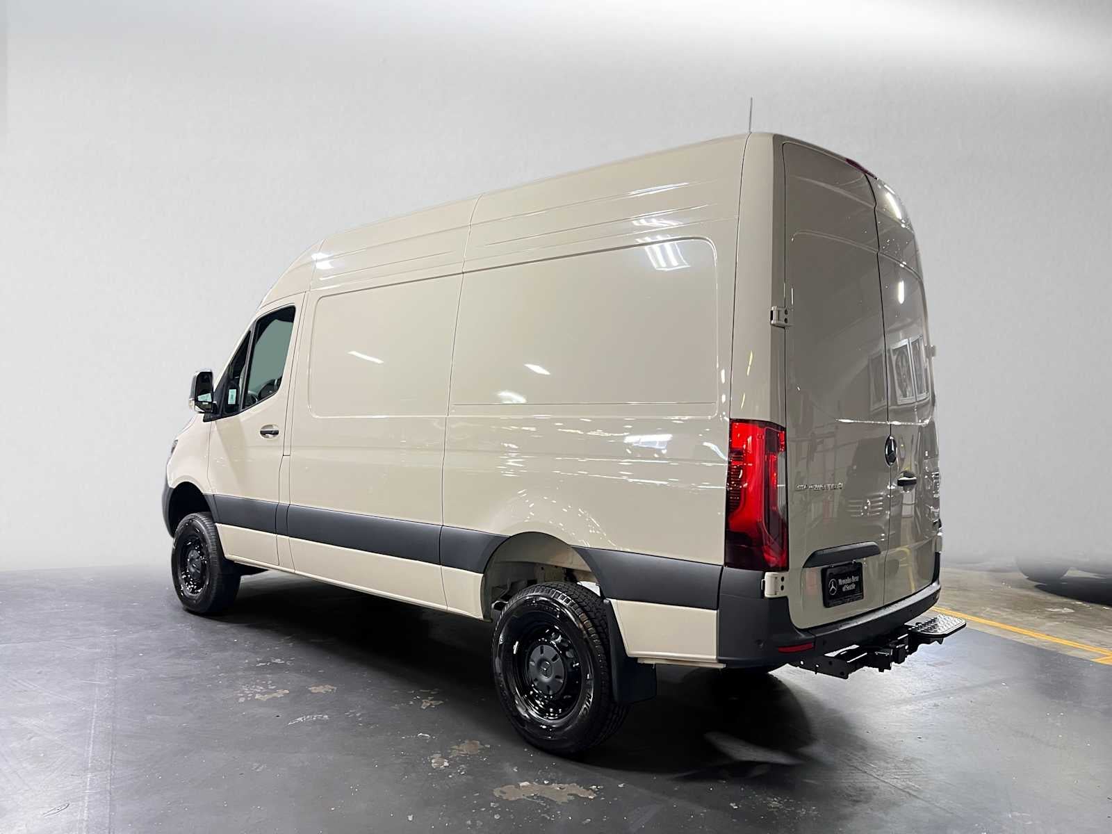 2027 Mercedes-Benz Sprinter Cargo 2500 Standard Roof I4 Diesel HO 144 AWD