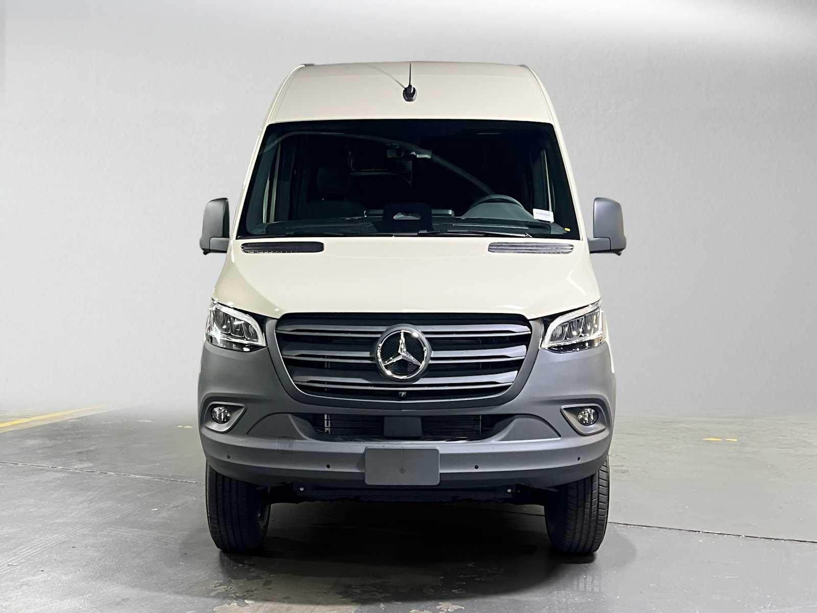 2027 Mercedes-Benz Sprinter Cargo 2500 Standard Roof I4 Diesel HO 144 AWD