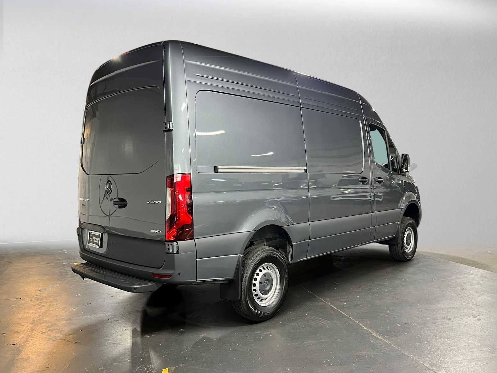2026 Mercedes-Benz Sprinter 2500 Standard Roof I4 Diesel HO 144 AWD