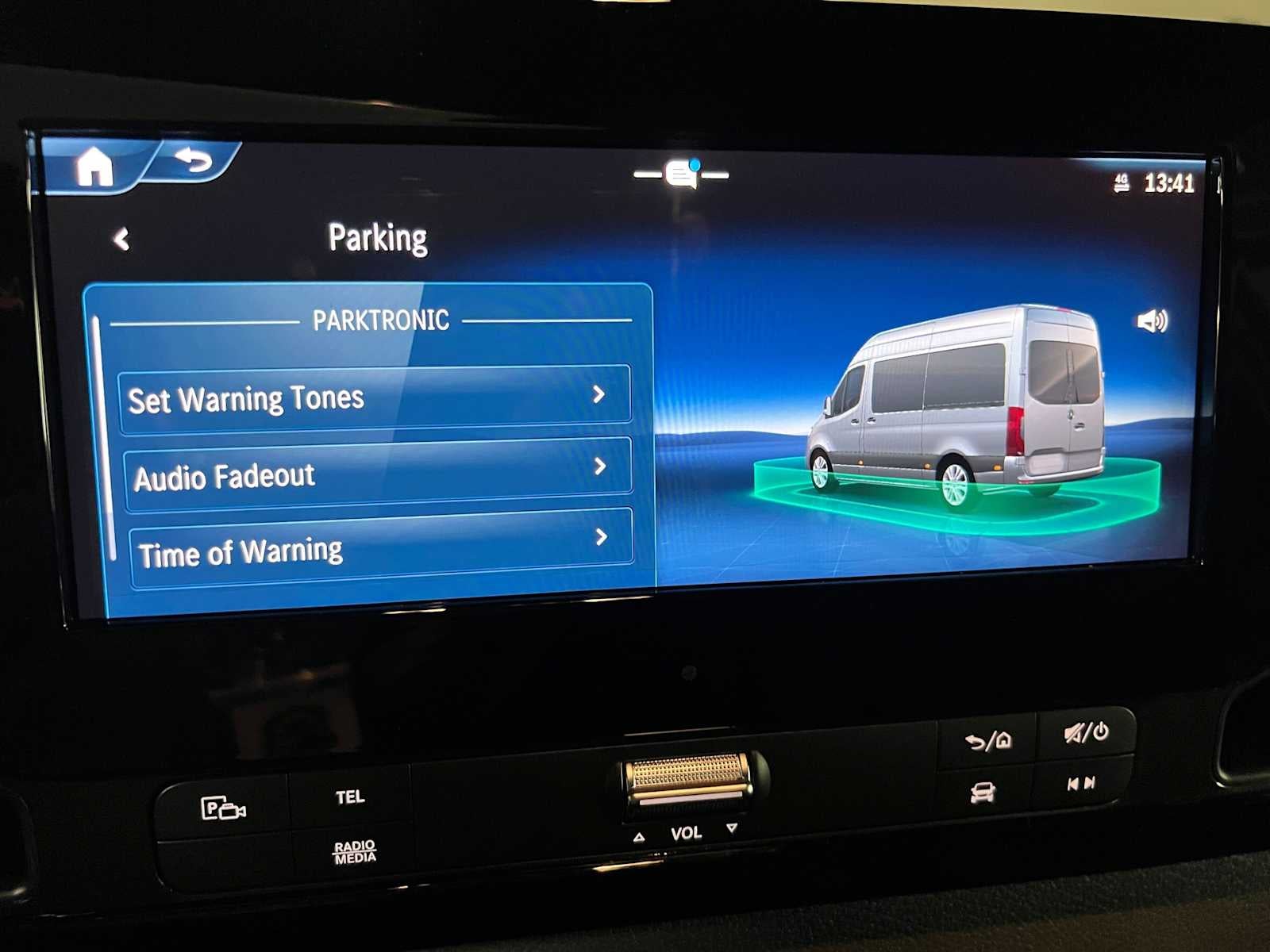 2026 Mercedes-Benz Sprinter 2500 Standard Roof I4 Diesel HO 144 AWD
