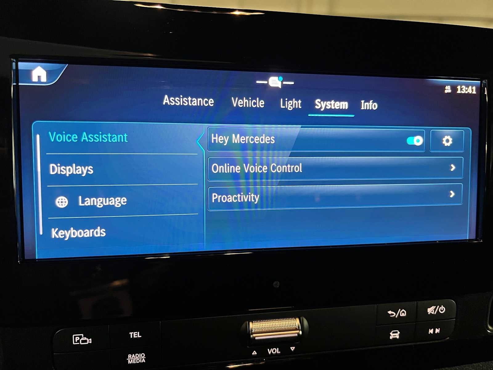 2026 Mercedes-Benz Sprinter 2500 Standard Roof I4 Diesel HO 144 AWD