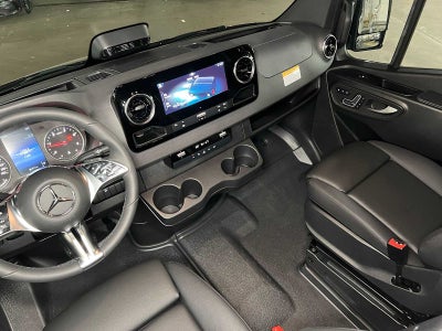 2026 Mercedes-Benz Sprinter 2500 Standard Roof I4 Diesel HO 144 AWD