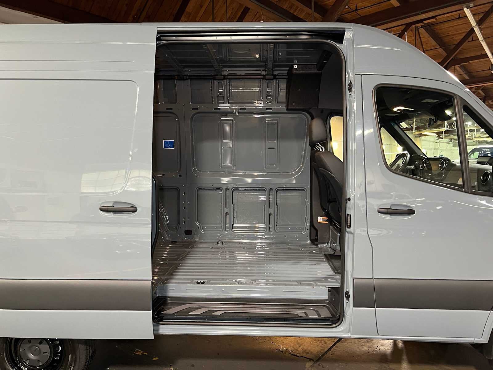 2026 Mercedes-Benz Sprinter Cargo 2500 Standard Roof I4 Diesel HO 144 AWD