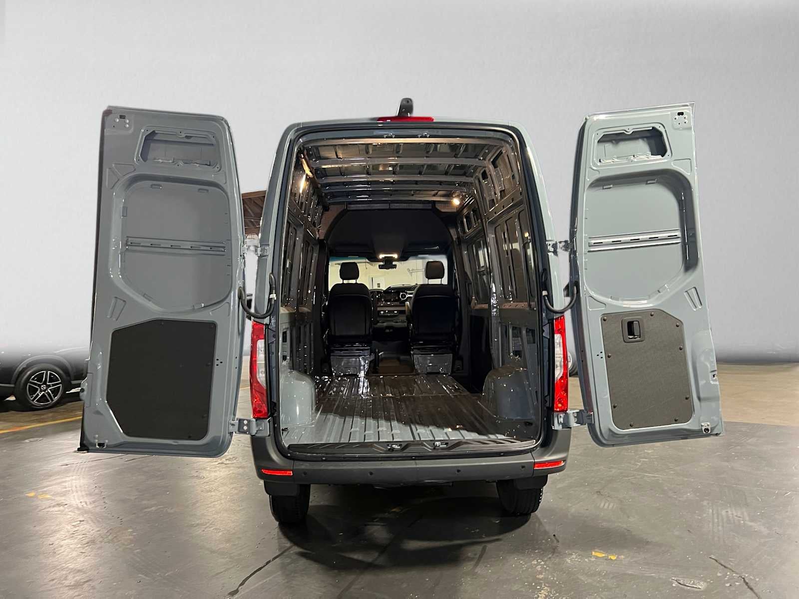 2026 Mercedes-Benz Sprinter Cargo 2500 Standard Roof I4 Diesel HO 144 AWD