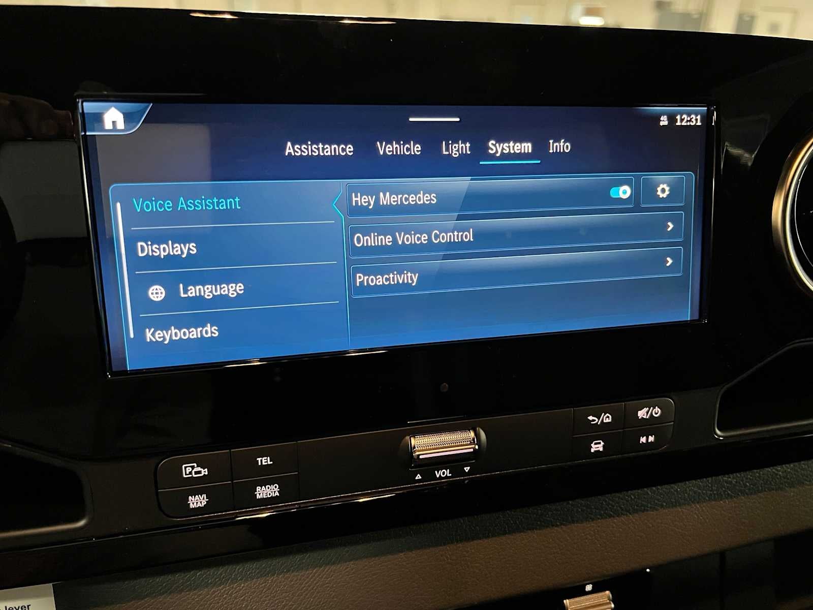 2026 Mercedes-Benz Sprinter Cargo 2500 Standard Roof I4 Diesel HO 144 AWD