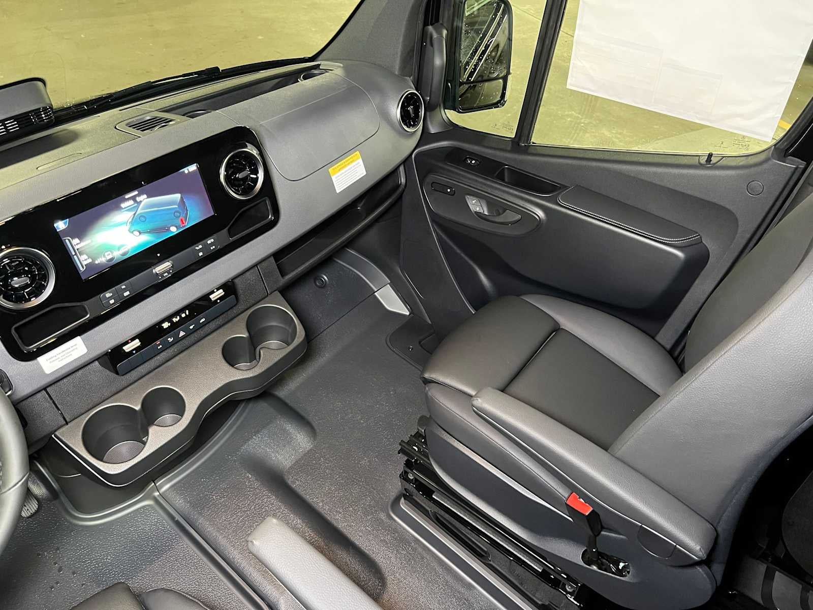 2026 Mercedes-Benz Sprinter Cargo 2500 Standard Roof I4 Diesel HO 144 AWD