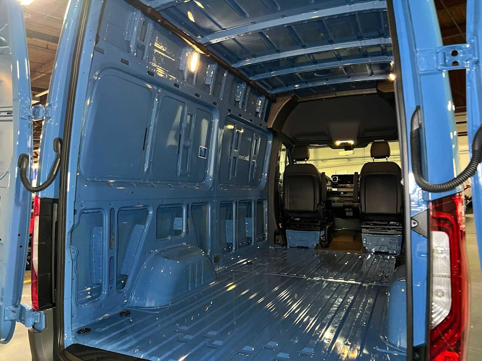 2027 Mercedes-Benz Sprinter Cargo 2500 Standard Roof I4 Diesel HO 144 AWD