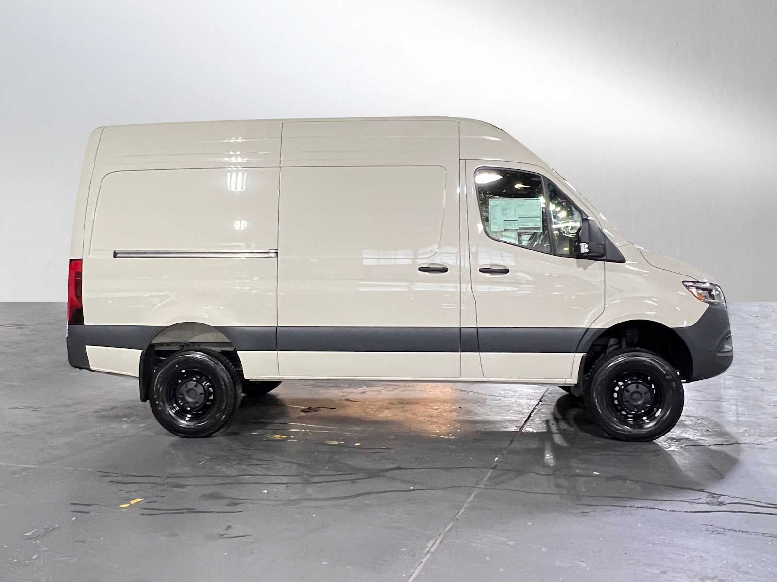 2026 Mercedes-Benz Sprinter 2500 Standard Roof I4 Diesel HO 144" AWD