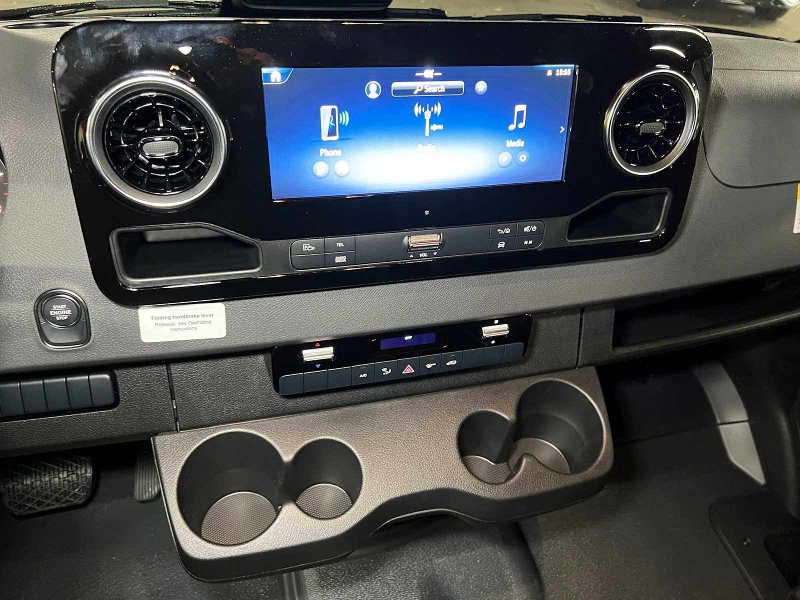 2026 Mercedes-Benz Sprinter 2500 Standard Roof I4 Diesel HO 144" AWD