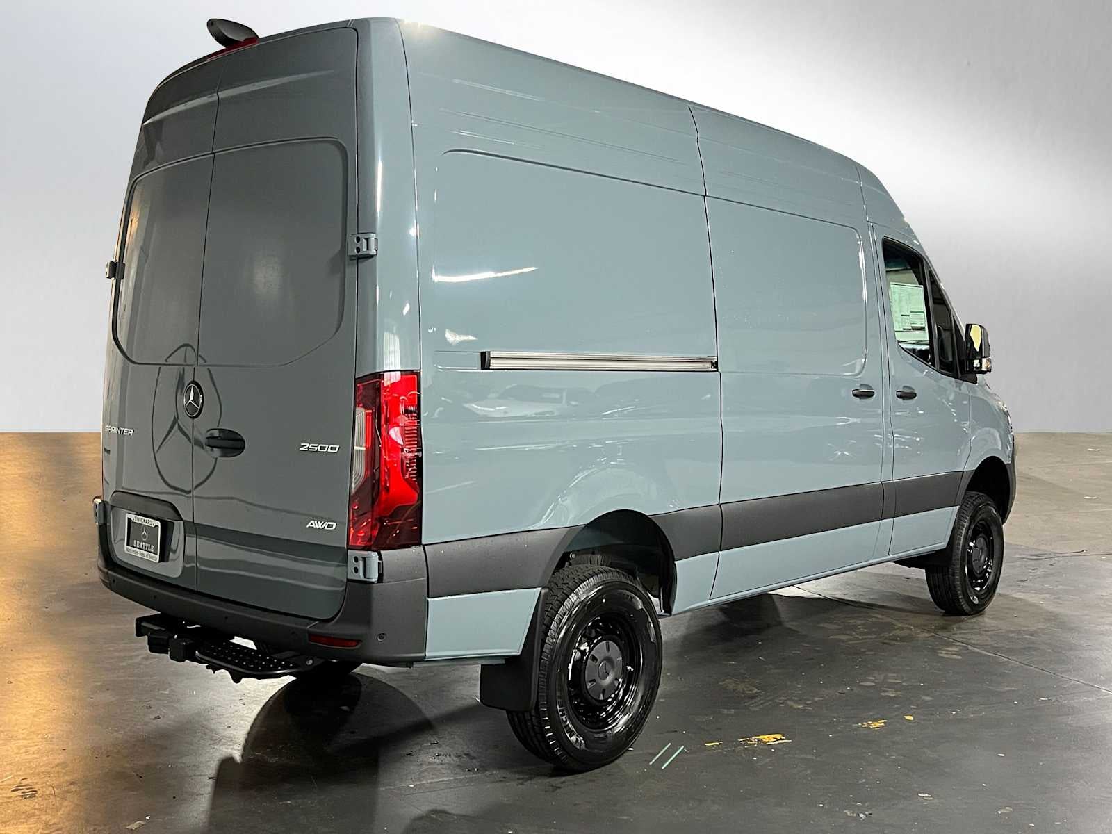 2026 Mercedes-Benz Sprinter 2500 Standard Roof I4 Diesel HO 144 AWD