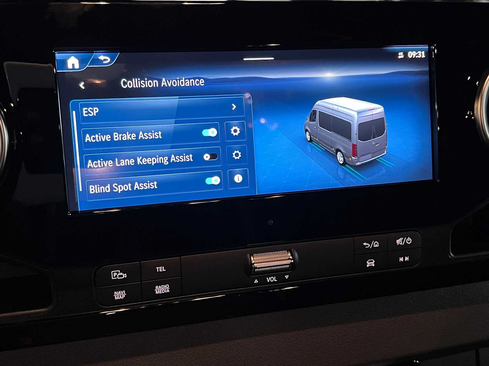 2026 Mercedes-Benz Sprinter 2500 Standard Roof I4 Diesel HO 144 AWD