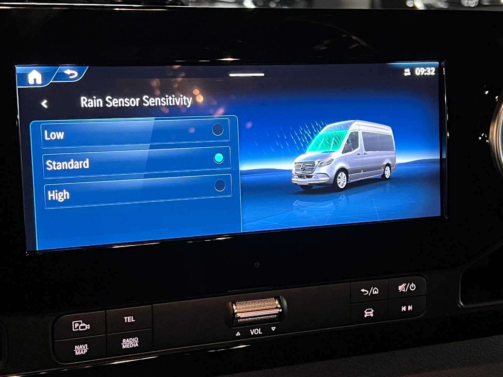 2026 Mercedes-Benz Sprinter 2500 Standard Roof I4 Diesel HO 144 AWD