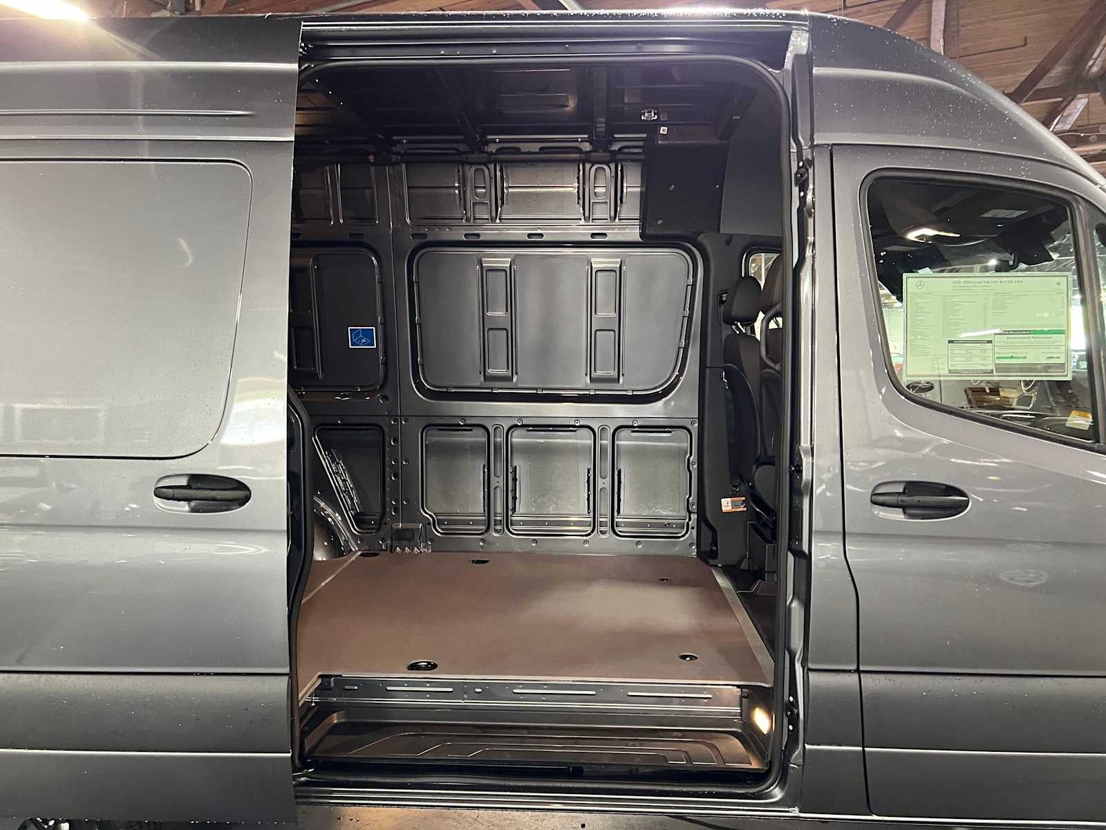 2026 Mercedes-Benz Sprinter 2500 Standard Roof I4 Diesel HO 144 AWD
