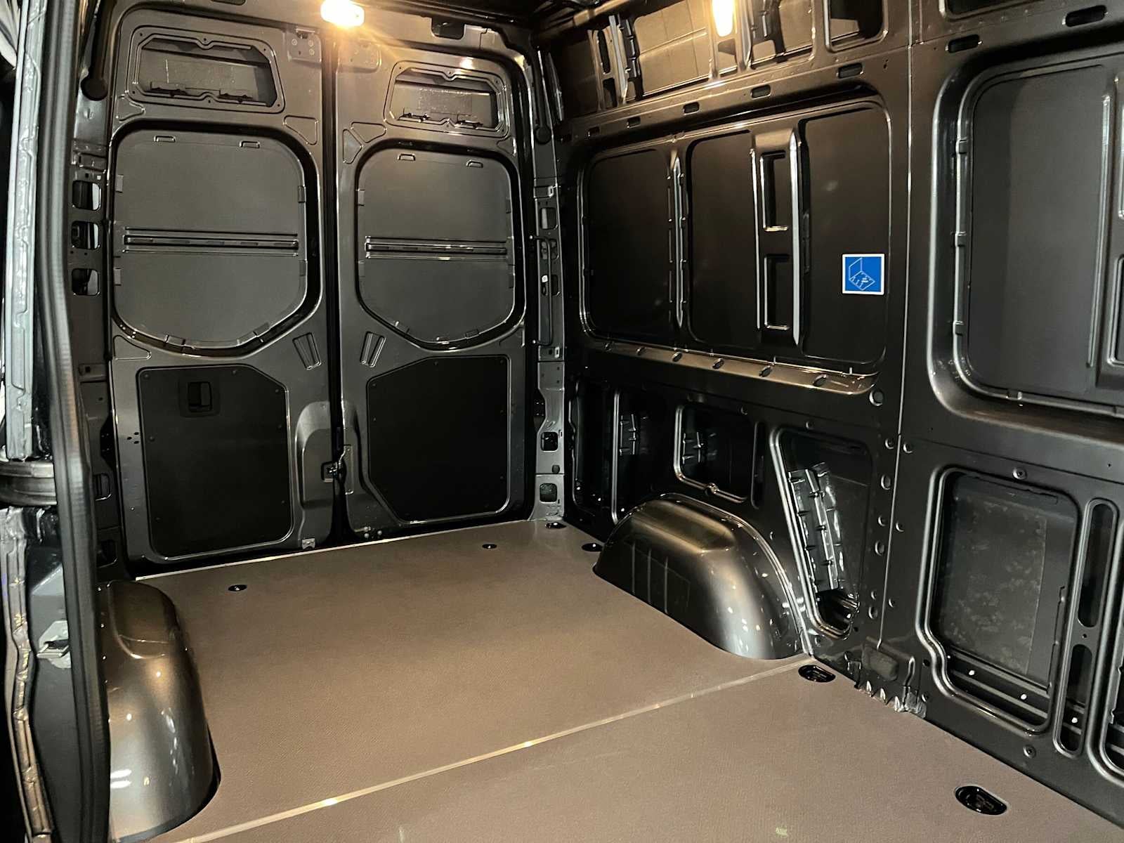 2026 Mercedes-Benz Sprinter 2500 Standard Roof I4 Diesel HO 144 AWD