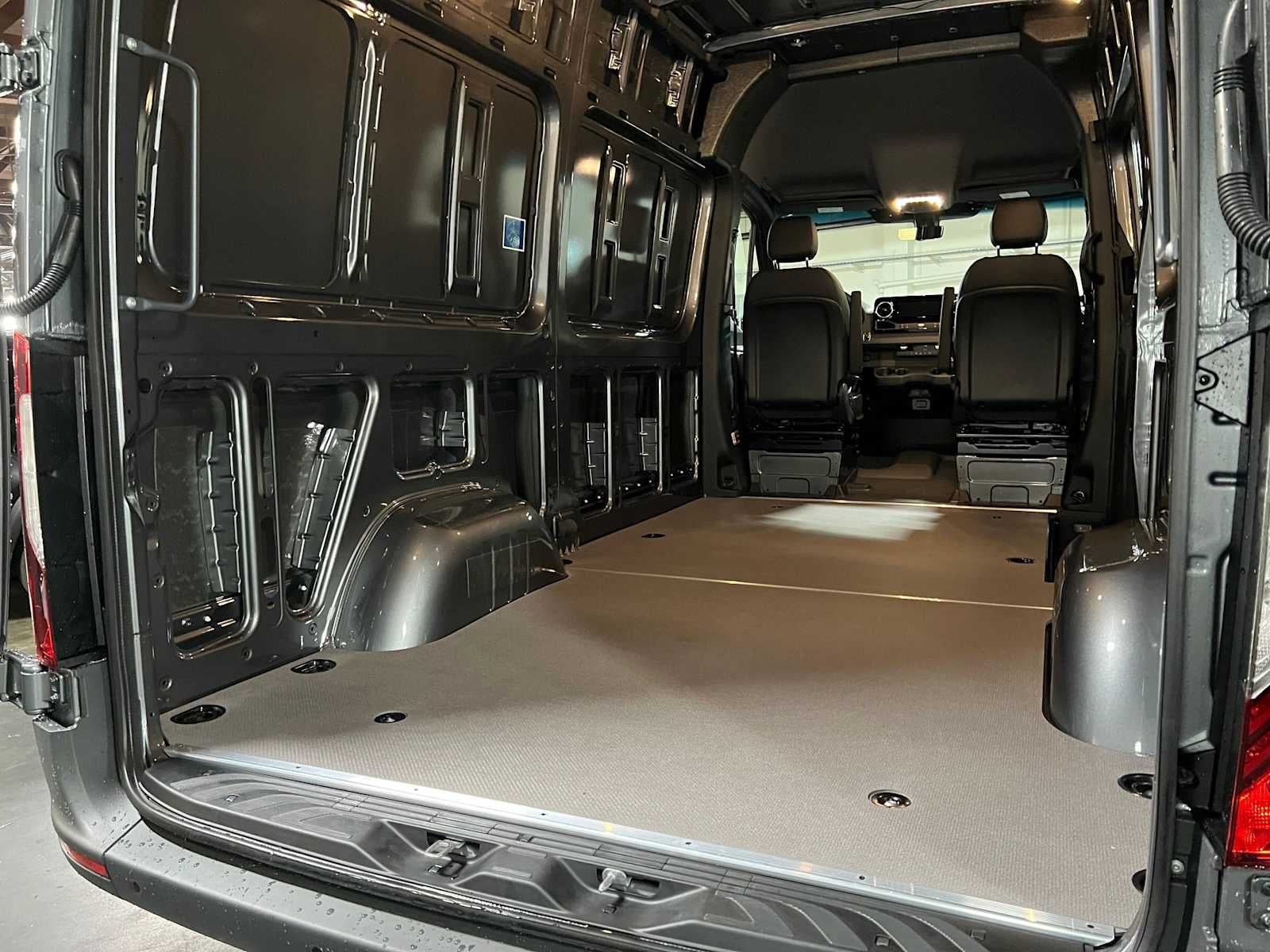 2026 Mercedes-Benz Sprinter 2500 Standard Roof I4 Diesel HO 144 AWD