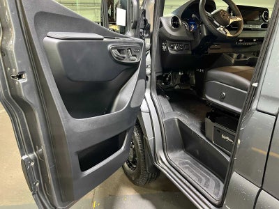 2026 Mercedes-Benz Sprinter 2500 Standard Roof I4 Diesel HO 144 AWD