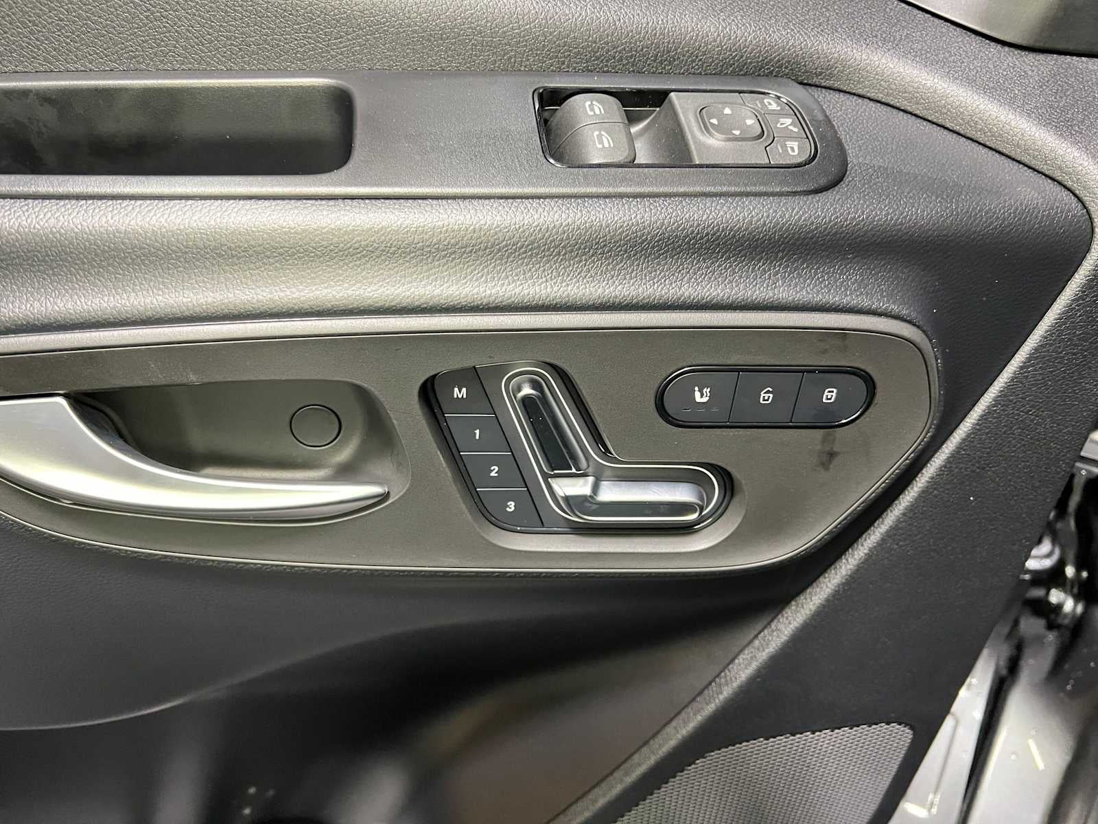 2026 Mercedes-Benz Sprinter 2500 Standard Roof I4 Diesel HO 144 AWD