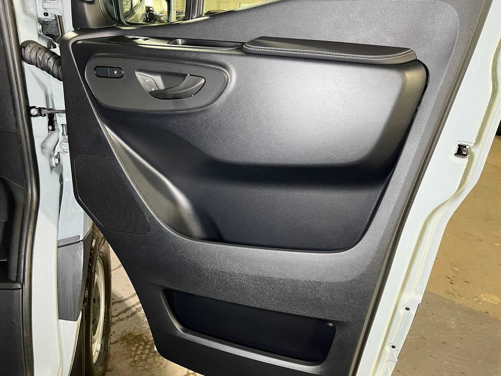 2026 Mercedes-Benz Sprinter Cargo 2500 Standard Roof I4 Diesel HO 144 AWD