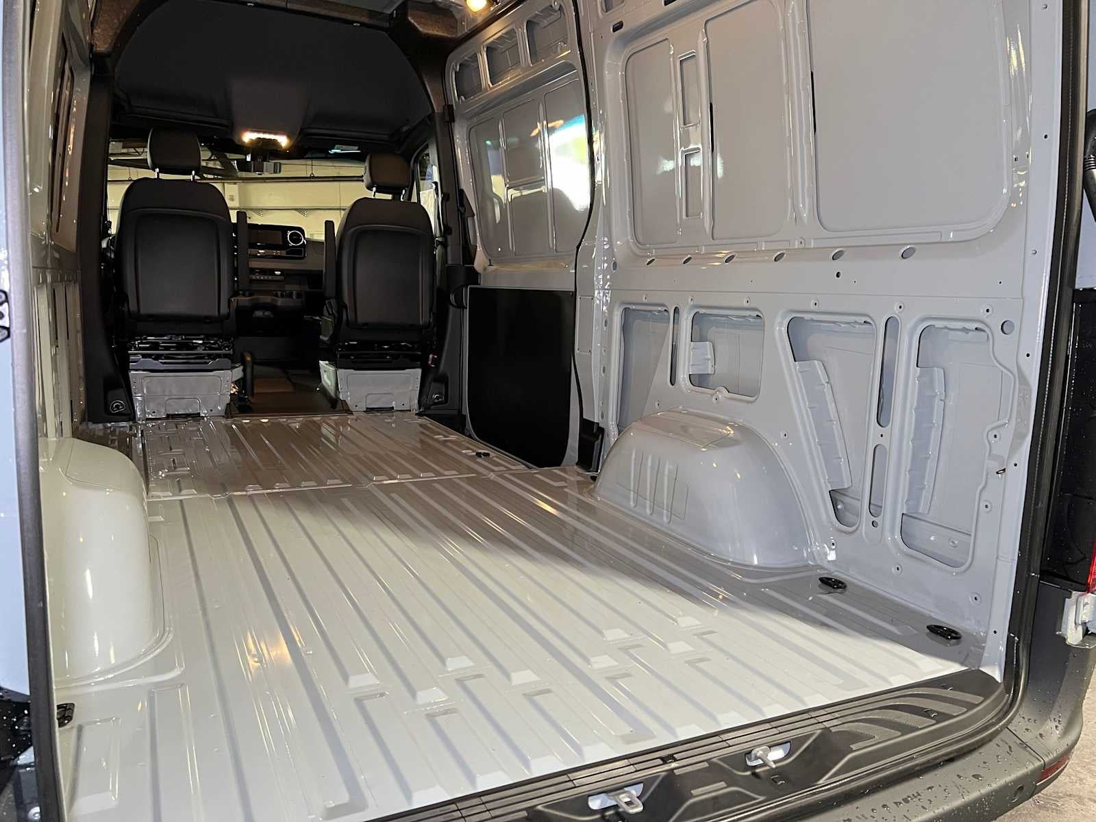 2026 Mercedes-Benz Sprinter Cargo 2500 Standard Roof I4 Diesel HO 144 AWD
